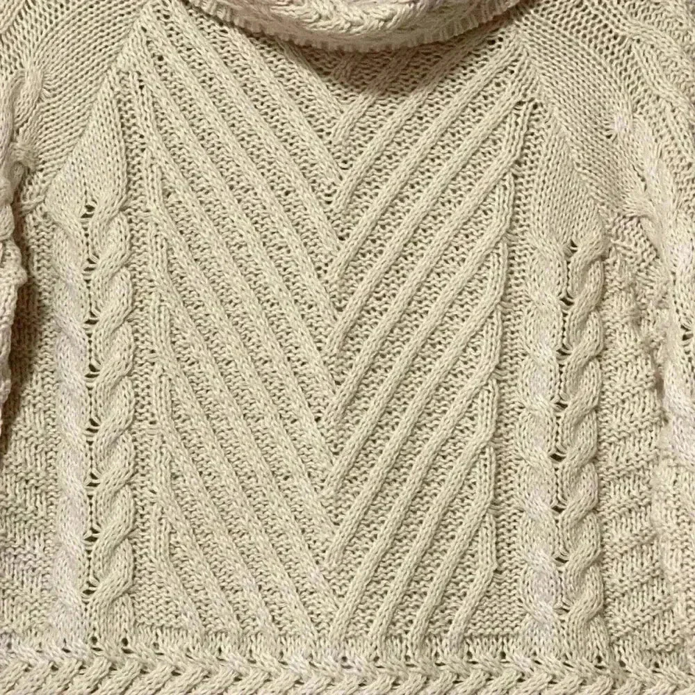 Hem & Thread Cable Knit Turtleneck Sweater Medium Ecru Hi-Lo NWT - Picture 8 of 12